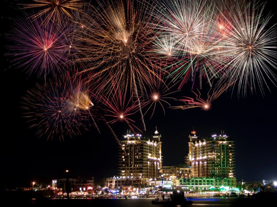 destin harbor fireworks yacht cruise